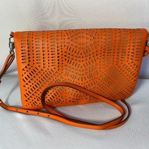 Stella & Dot Waverly Petite in Fresh Orange/ Linen Crossbody